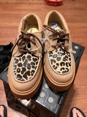 Timberland Tan Leather Loafers with Leopard Print